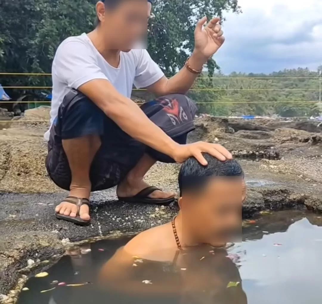 viral aksi celup yang disebut bikin kaya 443010609