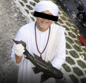 Ikan Sapu Dibilang Ga Sesuai Syariat: Tapi Ulama Sesat, Umara Pro Zionis dan Koruptor Dana Haji Kok Didiemin Aja?