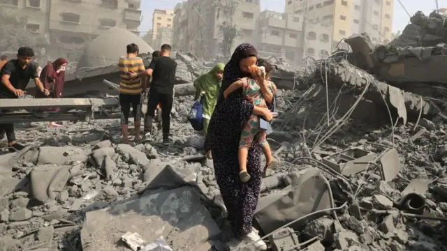 Total Israel Telah Jatuhkan 200 Ribu Ton Bom di Gaza dan Gaza Tetap Tak Tunduk Terhadap Penjajah Total Israel Telah Jatuhkan 200 Ribu Ton Bom di Gaza dan Gaza Tetap Tak Tunduk Terhadap Penjajah