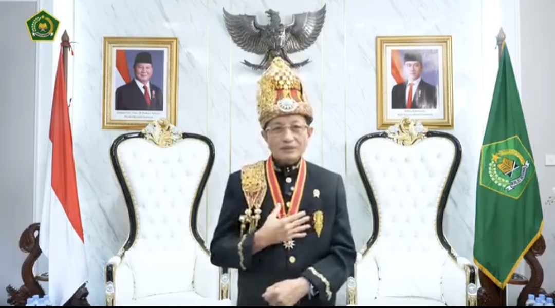 Masyarakat Aceh Keberatan, Pakaian Adatnya Digunakan Menteri Agama RI Untuk Ucapan Selamat Keagamaan Non-Muslim Masyarakat Aceh Keberatan, Pakaian Adatnya Digunakan Menteri Agama RI Untuk Ucapan Selamat Keagamaan Non-Muslim