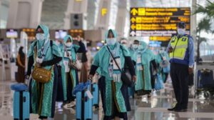 Yuk Normalisasikan Umroh Diam-diam, Gak Pakai Acara Slametan dan Yasinan Yang Mengundang Tetangga dan Keluarga Karena Pengeluarannya Lebih Besar Daripada Uang Saku Kesana
