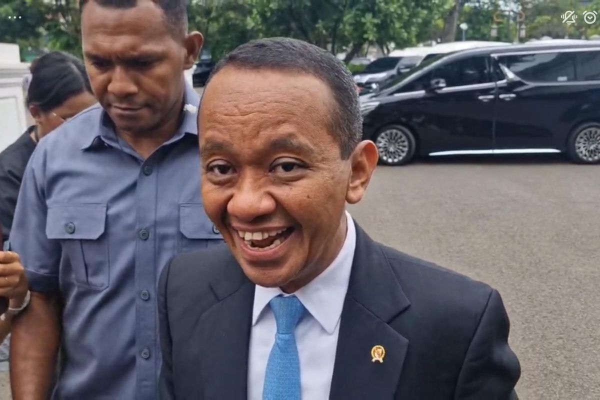 Gacor! Setelah Dibuatkan Lagu “Mas Bahlil Ganteng, Kanda Bahlil Ciduk 7 Tambang Ilegal Yang Bikin Rugi Negara 857 Miliar 67ca8d2706201
