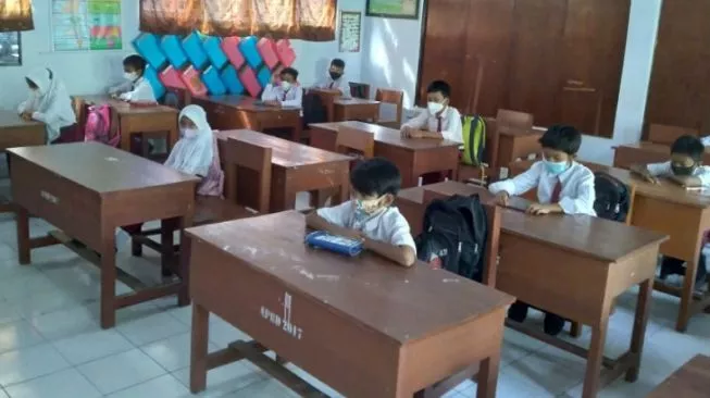 3 Siswa SD Kakak Beradik Ini Tidak Naik Kelas Selama 3 Tahun Berturut-turut Karena Beda Agama 95753 pembelajaran tatap muka terbatas sekolah dasar banyuwangi antaraho humas pemkab banyuwangi