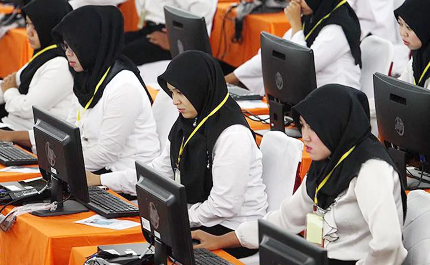 Gen Z di Indonesia Mulai Tertarik Ingin Jadi PNS Karena Dianggap Memberi Penghasilan Stabil, Minim PHK dan Jaminan Masa Tua Yang Jelas Gen Z di Indonesia Mulai Tertarik Ingin Jadi PNS Karena Dianggap Memberi Penghasilan Stabil, Minim PHK dan Jaminan Masa Tua Yang Jelas