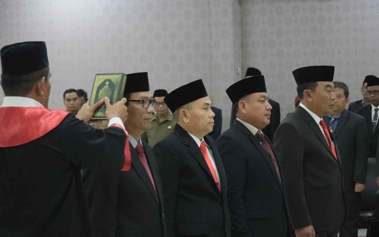 Tersangka Dalam Kasus Kecelakaan Maut Yang Menewaskan Siswa SD 2 Orang Dilantik Jadi Staf Ahli Bupati Pandeglang salinan dari salinan dari desain tanpa judul 20260 1780113183168 7383321