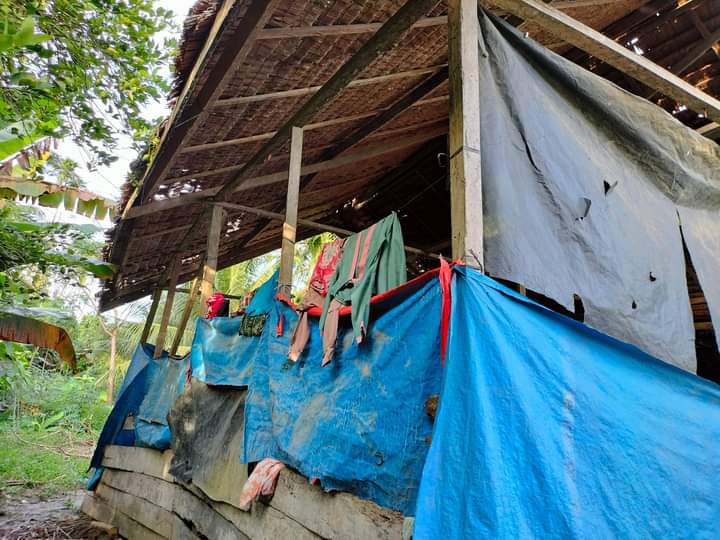 Demi Menikahkan Anaknya, Dengan Mewah, Seorang Ibu di Kudus Rela Jual Rumahnya dan Kini Hanya Tinggal di Rumah Terpal Beralaskan Tanah Demi Menikahkan Anaknya, Dengan Mewah, Seorang Ibu di Kudus Rela Jual Rumahnya dan Kini Hanya Tinggal di Rumah Terpal Beralaskan Tanah