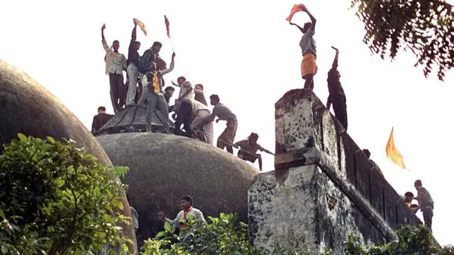 Kontroversi Memanas! Masjid Bersejarah di India Resmi Beralih Fungsi Jadi Kuil Hindu Kontroversi Memanas! Masjid Bersejarah di India Resmi Beralih Fungsi Jadi Kuil Hindu