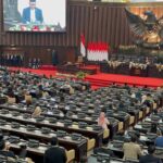 Ada 63 Anggota DPR Yang Berijazah SMA, 211 Tak Jelas Pendidikannya, dan Mereka Menyusun Undang-undang Negara Ada 63 Anggota DPR Yang Berijazah SMA, 211 Tak Jelas Pendidikannya, dan Mereka Menyusun Undang-undang Negara