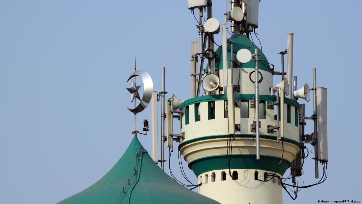 Denmark Berencana Akan Larang Kumandangkan Adzan Memakai Pengeras dan Toa, Islamisasi Dinilai Semakin Meluas Denmark Berencana Akan Larang Kumandangkan Adzan Memakai Pengeras dan Toa, Islamisasi Dinilai Semakin Meluas