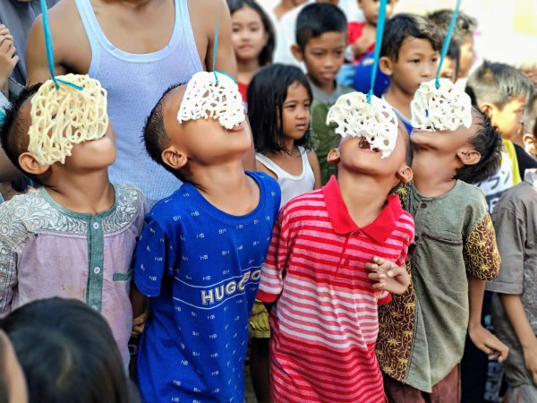 Gak Mampu Membayar Sumbangan 100 Ribu, Anak Ibu ini Dilarang Ibu RT Untuk Ikutan Lomba di 17 Agustusan 0d94aac6e04580db9281d974b8c16d20 20081608125378651