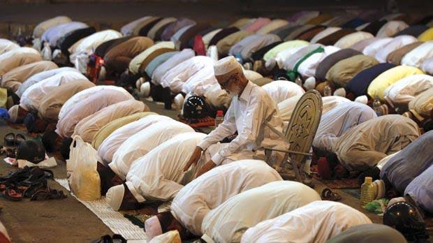 Jika Akal Dilarang Dalam Beragama, Maka Hanya Orang Gila Yang Pantas Beragama?