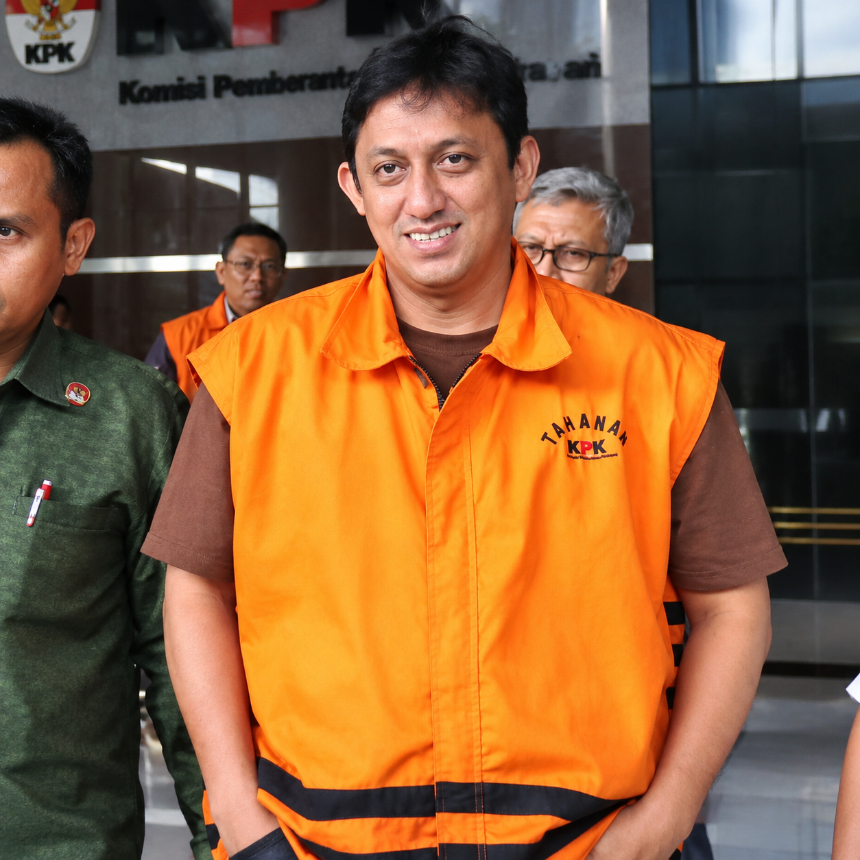 Fadh Arafiq, Koruptor yang Ketahuan Korupsi Lagi Untuk Ketiga Kalinya chatgpt image 18 sep 2026, 22.22.49