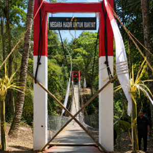 Jembatan Gantung Pangandaran Ambruk Usai Diresmikan, TNI AD: Bukan Ambruk Tapi Perubahan Posisi Jembatan Gantung Pangandaran Ambruk Usai Diresmikan, TNI AD: Bukan Ambruk Tapi Perubahan Posisi