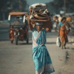 Riset: Hampir 50% Pekerja Wanita di Indonesia Menjadi Tulang Punggung Keluarga Riset: Hampir 50% Pekerja Wanita di Indonesia Menjadi Tulang Punggung Keluarga