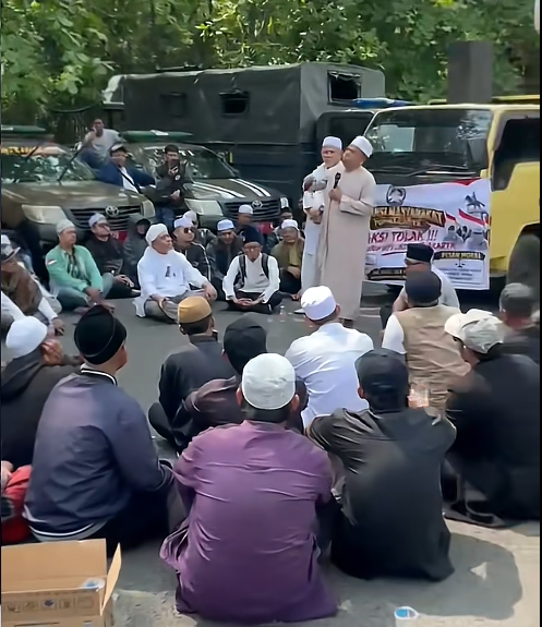 Aliansi Masyarakat Purwakarta Gelar Aksi Demo, Tolak Keras Pendirian Gereja di Cikopo